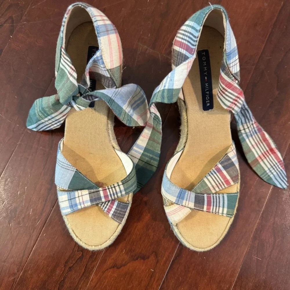 Tommy Hilfiger Plaid Espadrille Wedge Sandals Fabric Ankle Tie 3.5